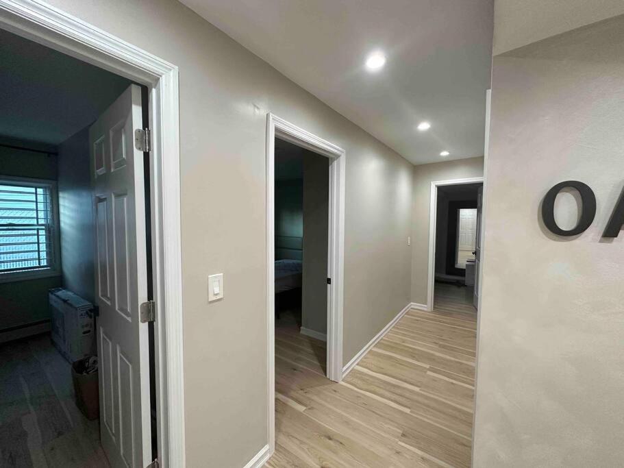 Spacious 3br Detach House W/parking In Quiet Area Ferienhaus